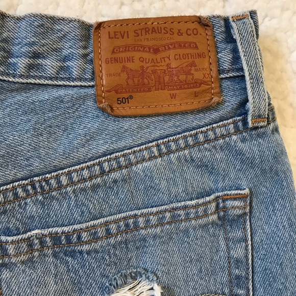 Levi’s Premium 501 distressed cutoff shorts - Picture 10 of 13